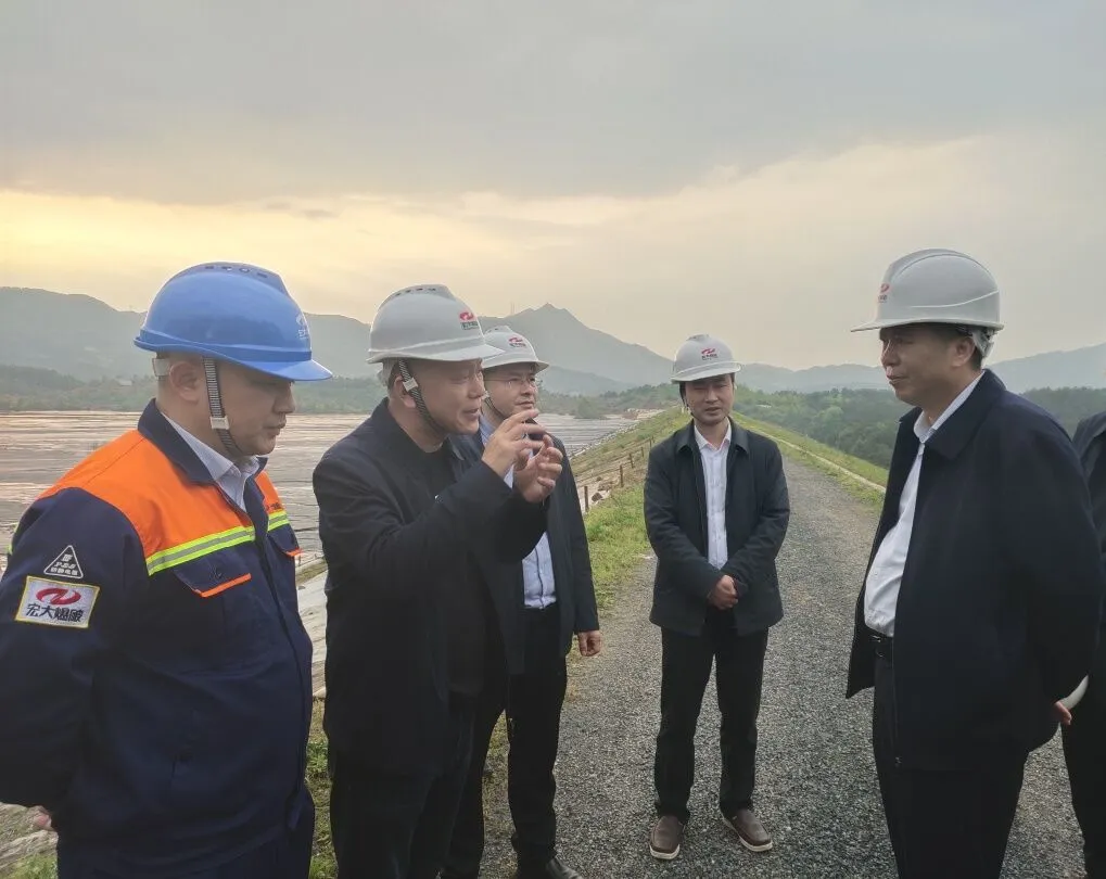 衡陽市副市長、衡陽縣委書記曾建華一行蒞臨衡陽分公司調(diào)研工作